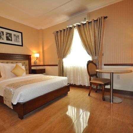 Central Hotel & Residences Swimming Pool Cidade de Ho Chi Minh Exterior foto
