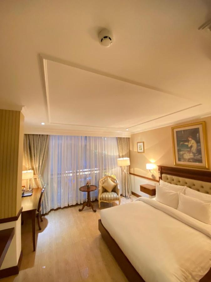 Central Hotel & Residences Swimming Pool Cidade de Ho Chi Minh Exterior foto