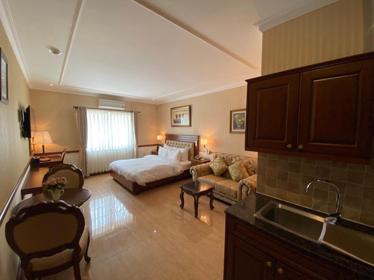 Central Hotel & Residences Swimming Pool Cidade de Ho Chi Minh Exterior foto