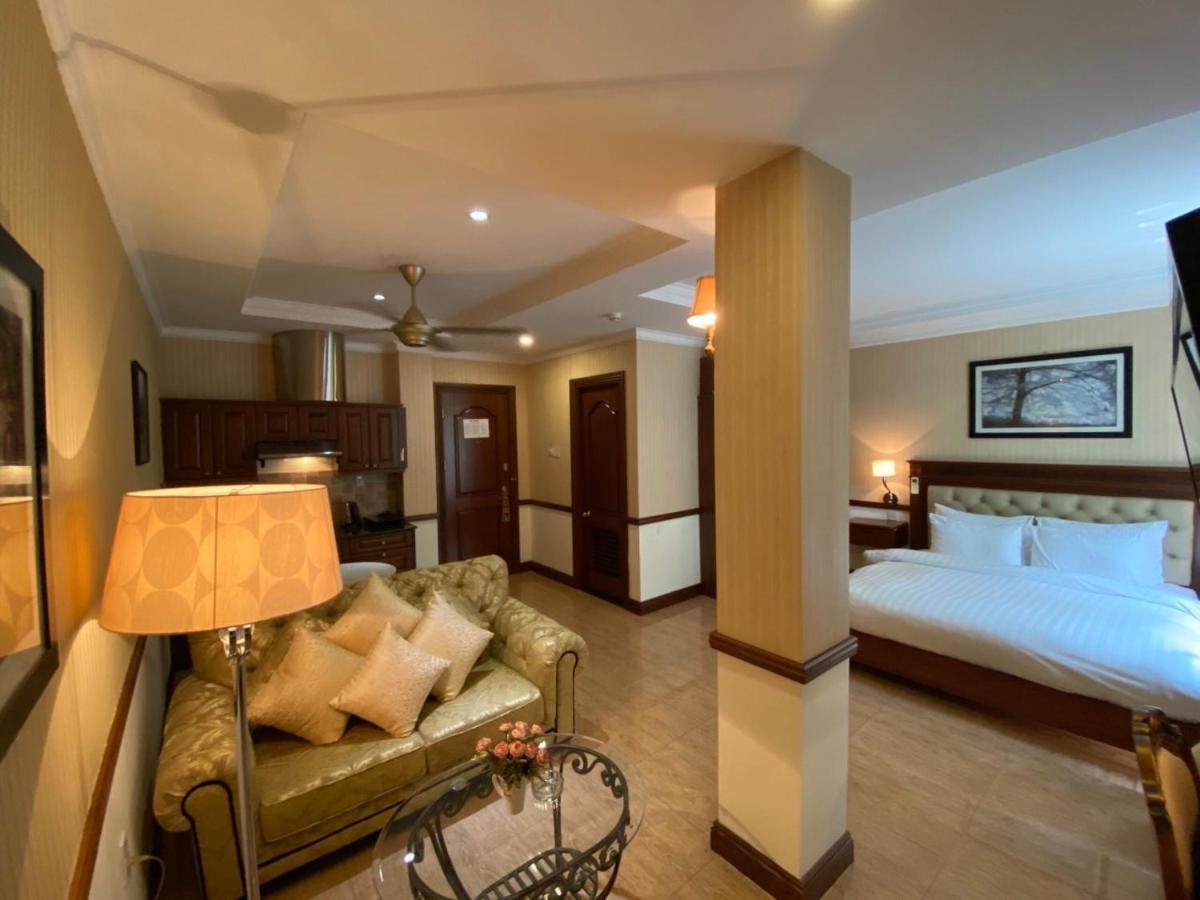 Central Hotel & Residences Swimming Pool Cidade de Ho Chi Minh Exterior foto