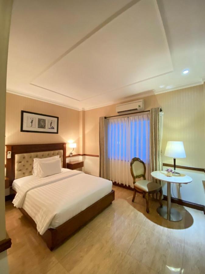 Central Hotel & Residences Swimming Pool Cidade de Ho Chi Minh Exterior foto