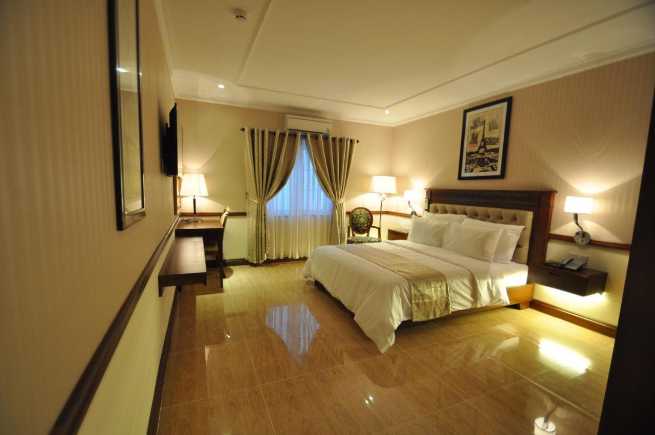 Central Hotel & Residences Swimming Pool Cidade de Ho Chi Minh Exterior foto