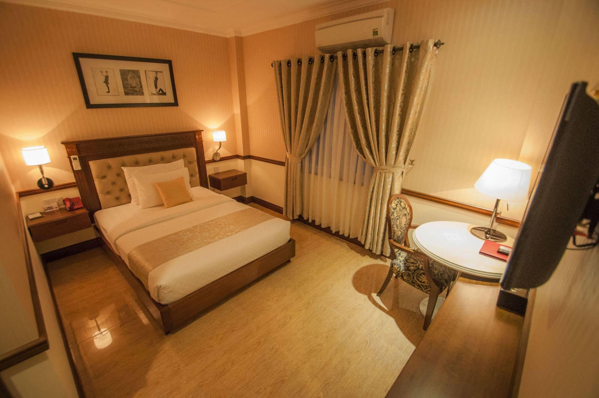 Central Hotel & Residences Swimming Pool Cidade de Ho Chi Minh Exterior foto