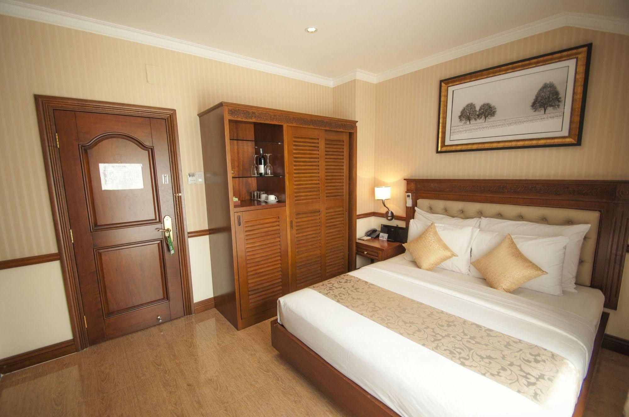 Central Hotel & Residences Swimming Pool Cidade de Ho Chi Minh Exterior foto