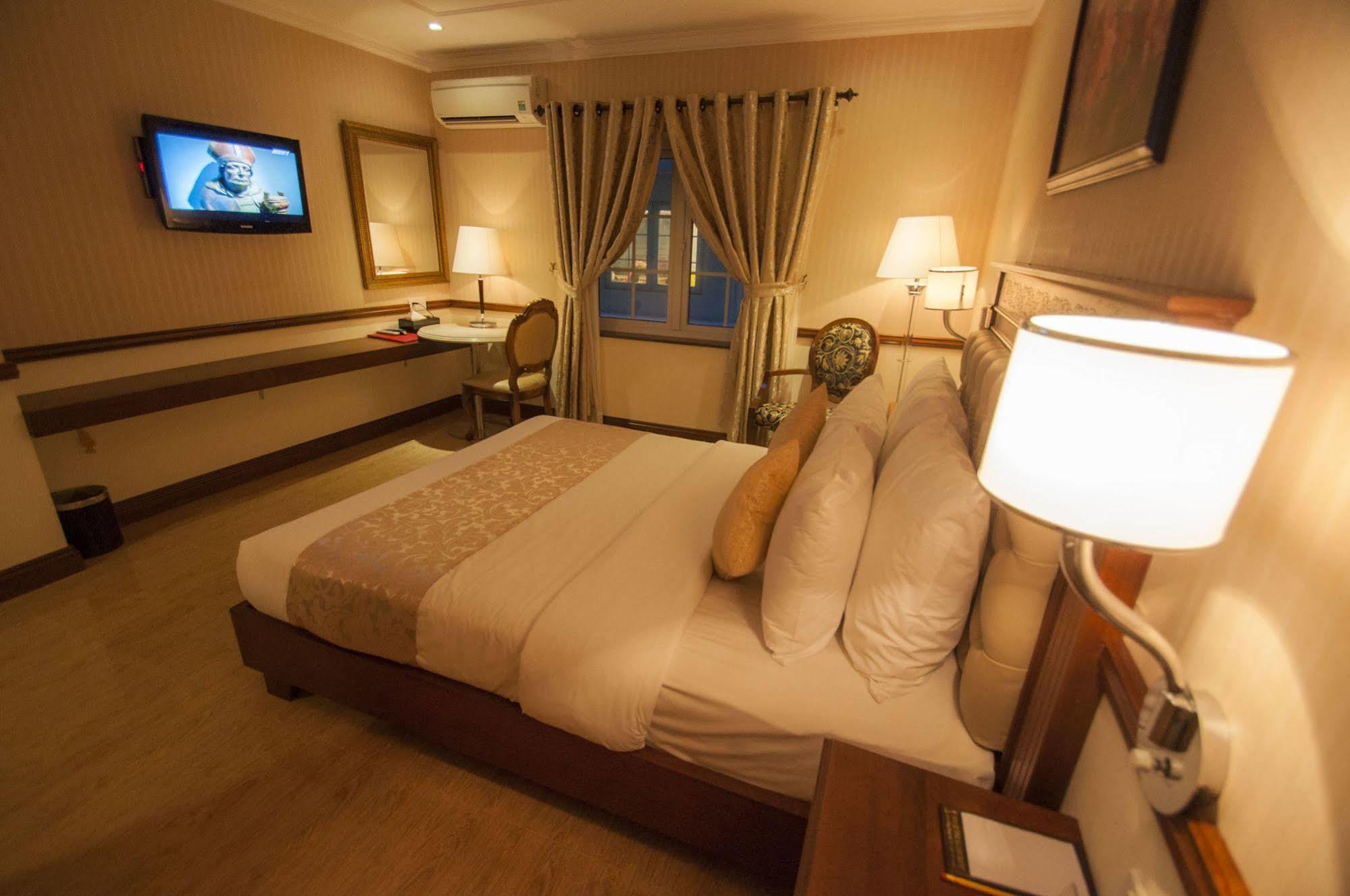 Central Hotel & Residences Swimming Pool Cidade de Ho Chi Minh Exterior foto