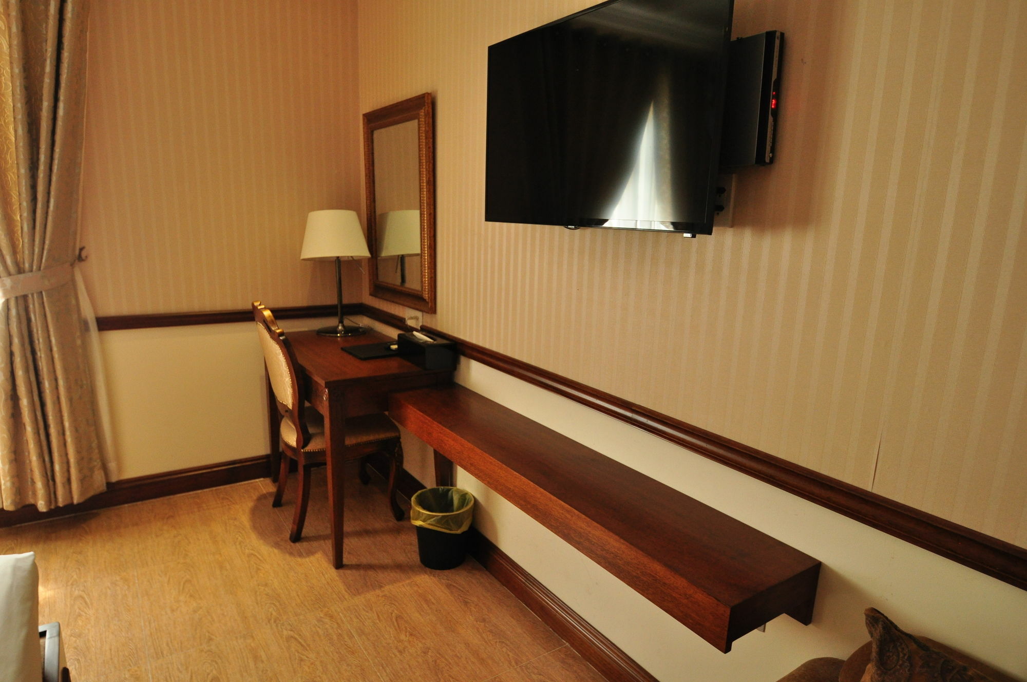 Central Hotel & Residences Swimming Pool Cidade de Ho Chi Minh Exterior foto